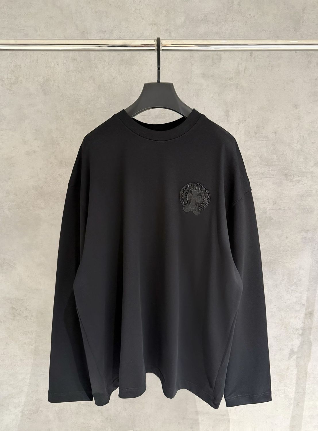 24_Chrome Heart Crewneck